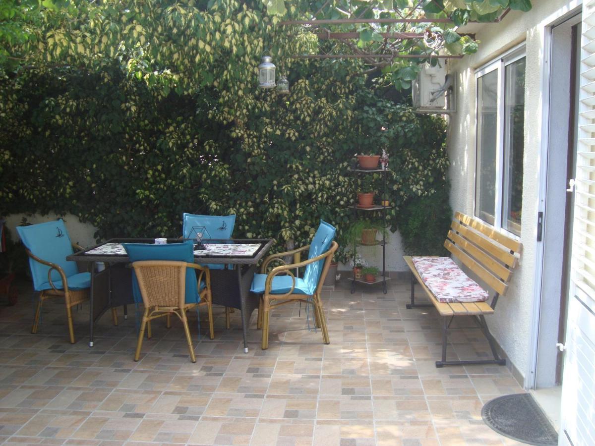 Studio Apartment Lile Тръстеник Екстериор снимка