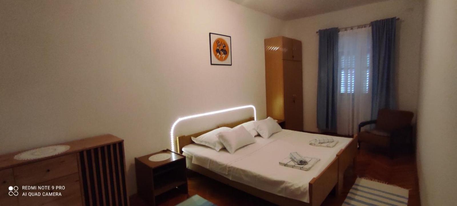 Studio Apartment Lile Тръстеник Екстериор снимка