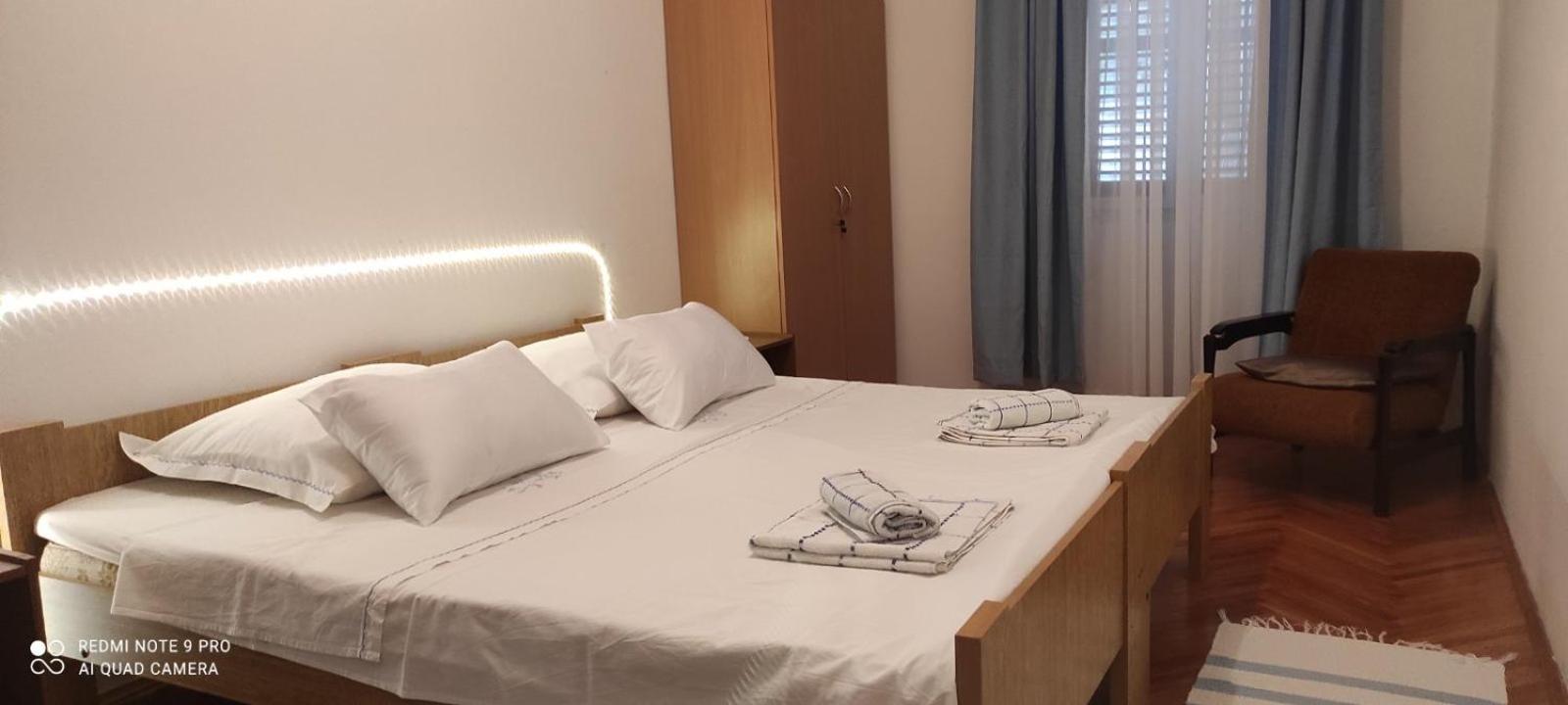 Studio Apartment Lile Тръстеник Екстериор снимка