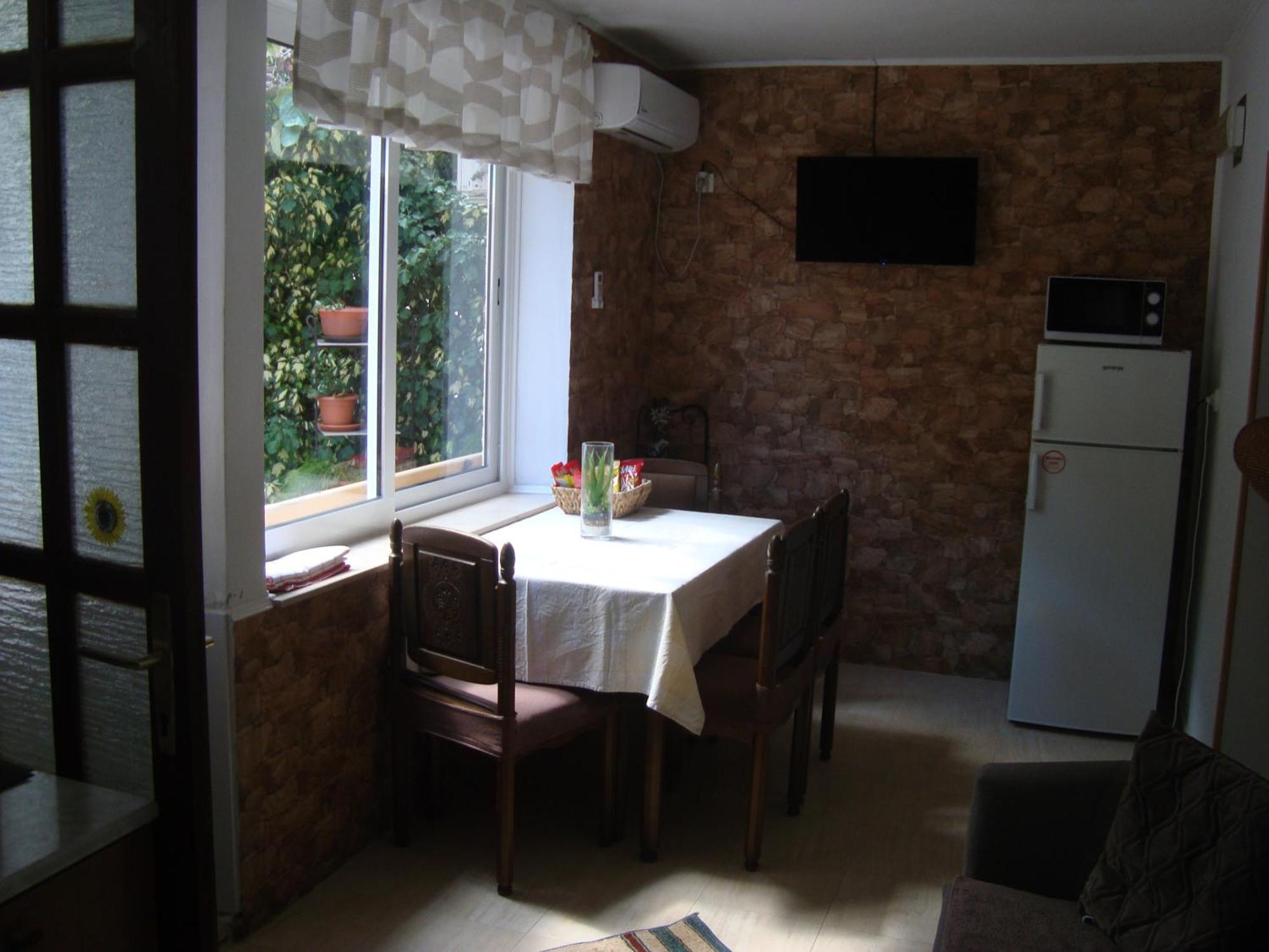 Studio Apartment Lile Тръстеник Екстериор снимка